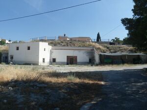 Large cave house close to the lake. JLLC010