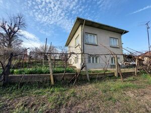 Two-storey House, 7 rooms and cellar, garage, Well, outbuild