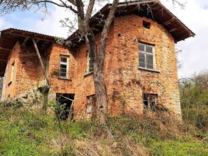 Rural house with garden in the heart of the Balkan mountain