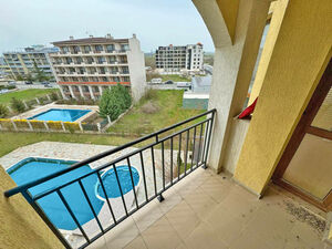 Apartment with pool view in Diamond Palace, Sunny Beach