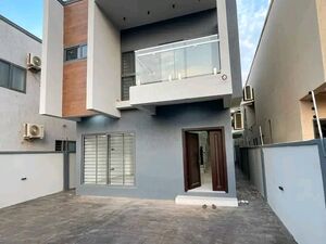 Exexutive 3Bedroom House @ Oyarifa 