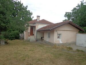 Cozy renovated house near to Elhovo