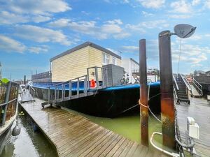 Spacious Houseboat - Filey Bay   £199,000