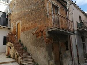 Townhouses in Sicily - Cinquemani Via Palermo +Via Amormino