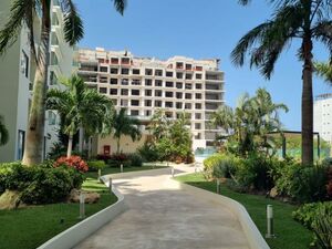 2BR 2BA, Apartment with Pool, Valle Aurora, Playa del Carmen