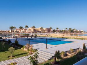 Beach Front 1-Bedroom apartment - Scandic Resort, Hurghada