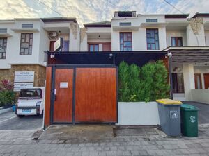 Kerobokan, Stunning 2BR Freehold Townhouse