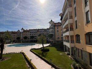 Pool View Apartment with 2 bedrooms and 2 bathrooms in Royal