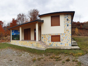 New house with a picturesque view in Kolasin