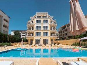 1-Bedroom Apartment with partial Sea View, Complex Horizon