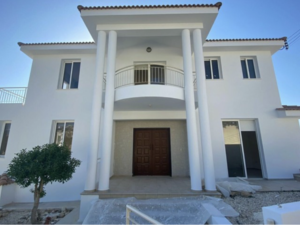 6 Bedroom Villa for sale in Paphos, Cyprus 