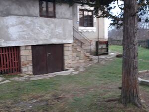 I am selling a house in Mali Crljeni-Lazarevac