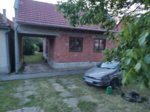 I am selling a house in Nova Gradiška-Baćin Dol