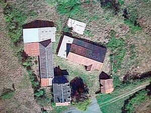 Farm with outbuildings Barn Hangers Land 