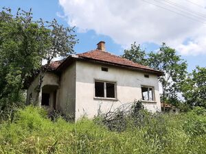 Old rural house with outbuildings and two big plots Vratsa 