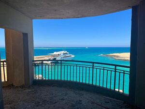  Studio 46m sea & pool view