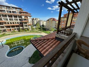 One-Bedroom Apartment with Large Terrace, Olimp, Sveti vlas