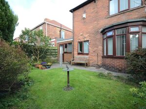 Spacious Garden Property, Tiverton Avenue, Newcastle