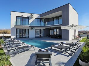 Villa with a Heated Pool in Privlaka