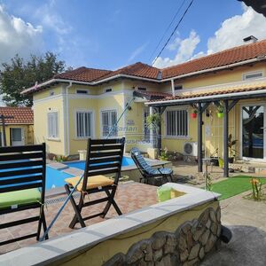 Bulgarian house with pool guest house in the village of Dobr