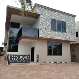 Exexutive 4bedroom house @ Lakeside/+233243321202