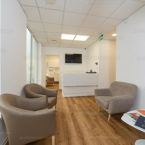 DENTAL OFFICE DESIGNED TO A HIGH STANDARD WITH LICENSE