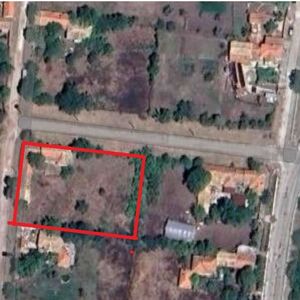 Regulated plot of land with an old house, Varna district