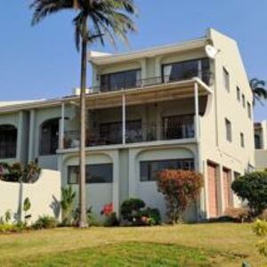 NEWLY-RENOVATED 4-BEDROOM TOWNHOUSE FOR SALE IN SCOTTBURGH