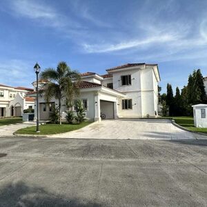 MAGNIFICENT HOUSE FOR SALE IN FAIRWAY ESTATES, PANAMA CITY