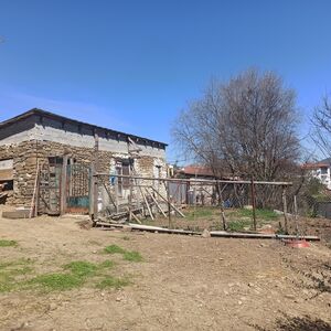 Greece - land with storage/house for sale in Central Greece