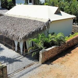 House / CASA ESPERANZA / Las Galeras