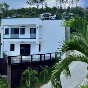 OCEAN VIEW AND BEACH ACCESS HOUSE FOR SALE IN ROATAN