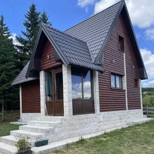 Nice house 2km from the center of Zabljak