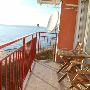 Panoramic sea view from each room, total front 