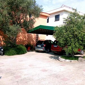 I am selling a house in Bar-Bjelisi