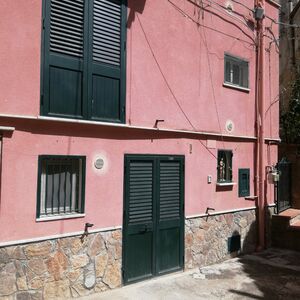 sh 800 town house, Caccamo, Sicily