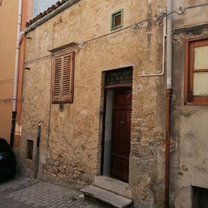 sh 827 town house, Caccamo, Sicily