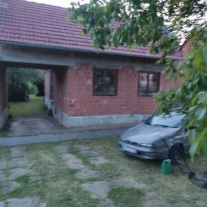 I am selling a house in Nova Gradiška-Baćin Dol