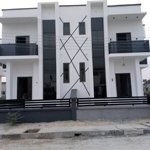 3 Bedroom Duplex in Amity Estate 