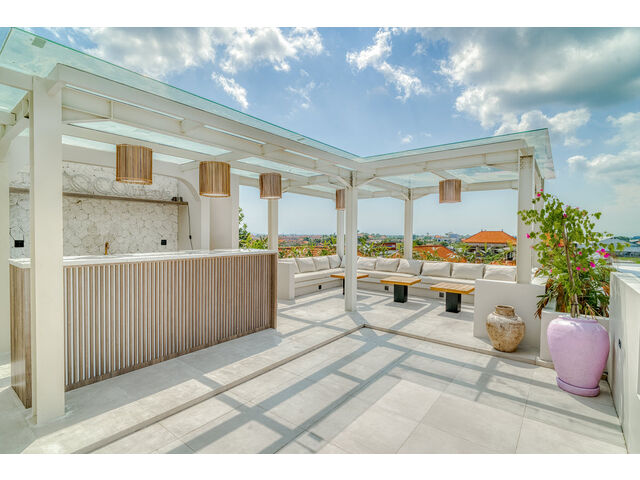 Rooftop Bar and Seating